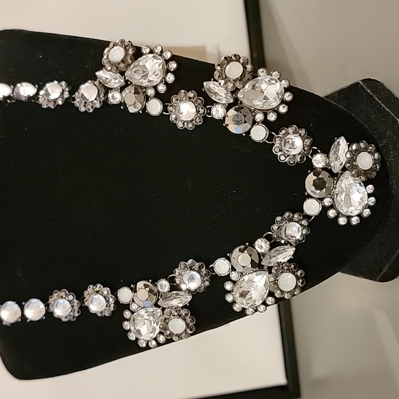 Vtg Inspired Clear & Milky White Faux Gemstones Black Necklace Great Condition! - Picture 2 of 16